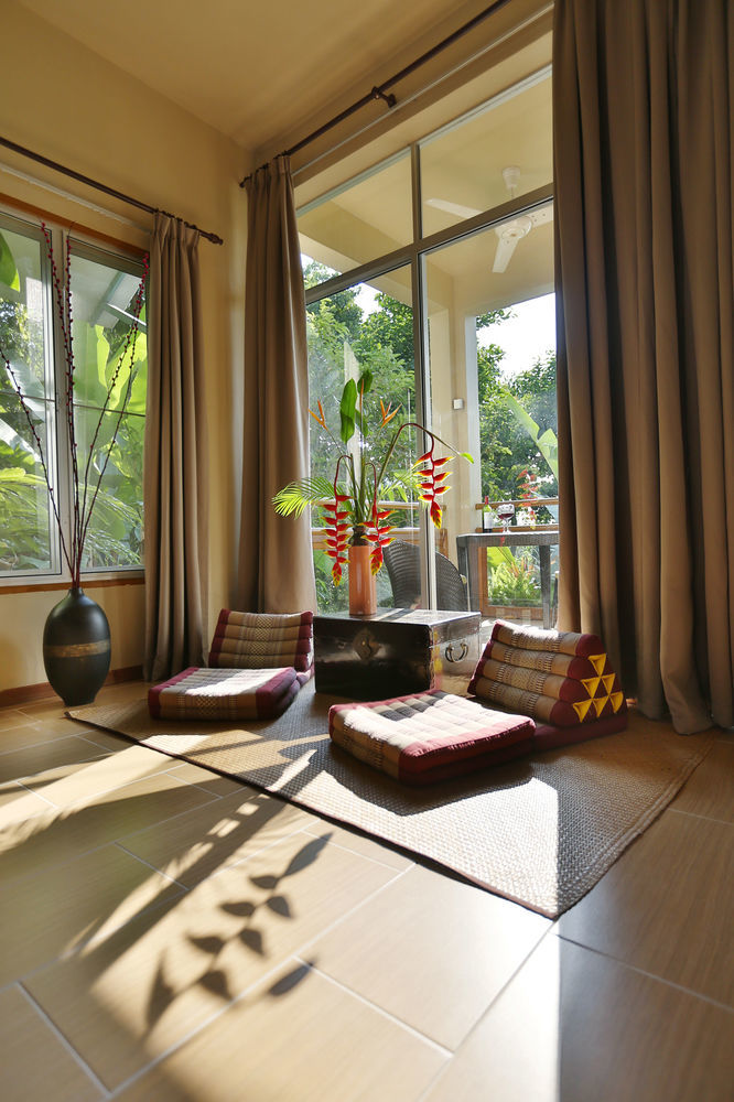 Ambong Rainforest Retreat Pantai Tengah  외부 사진